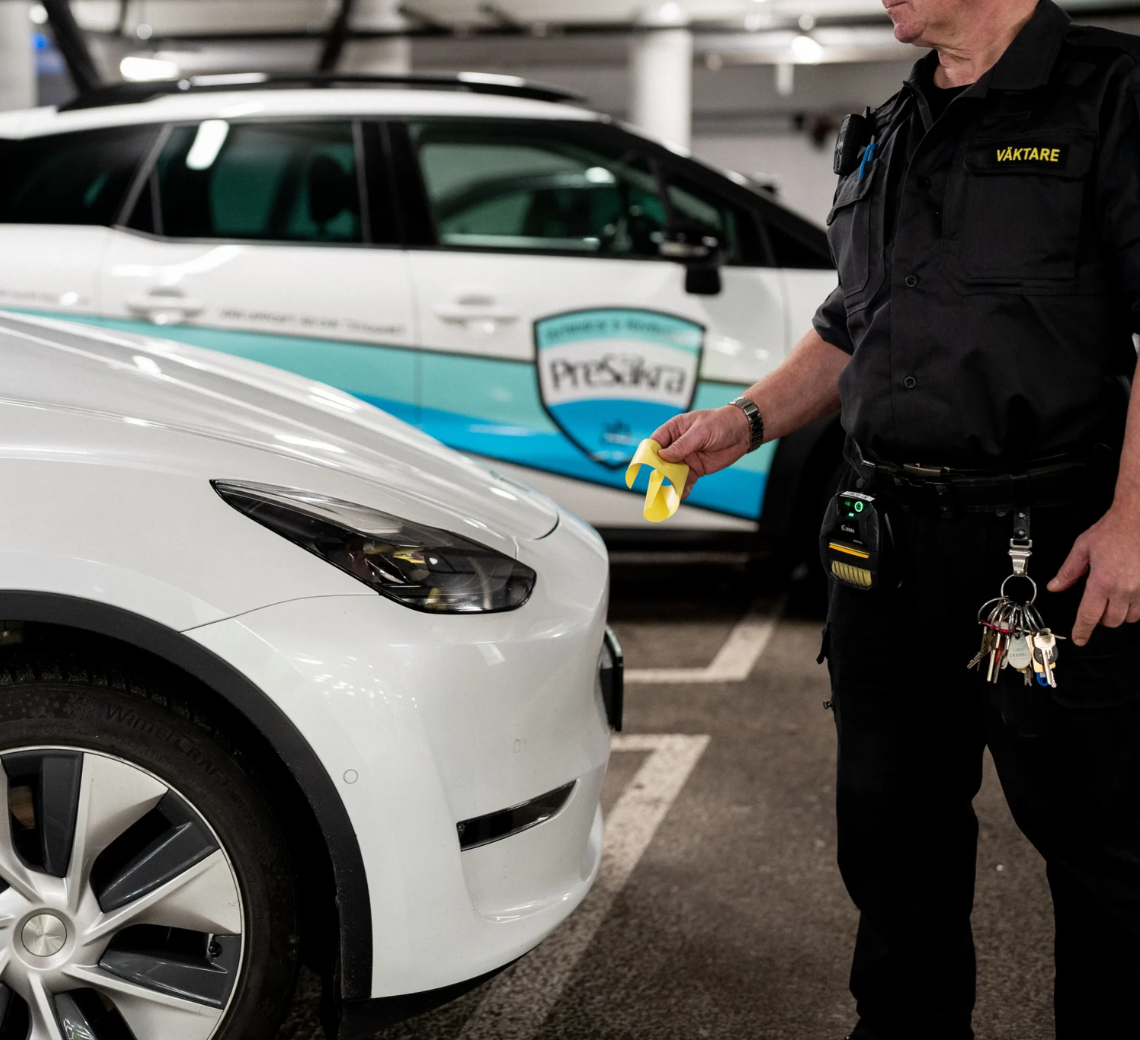 Väktare i parkeringsmiljö